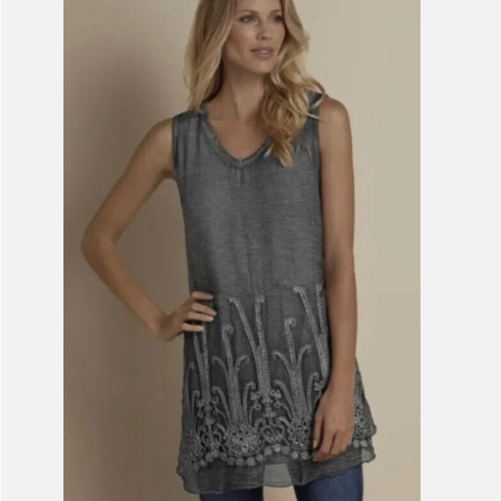 SOFT SURROUNDINGS light blue silk sleeveless tunic with sequin detail size M